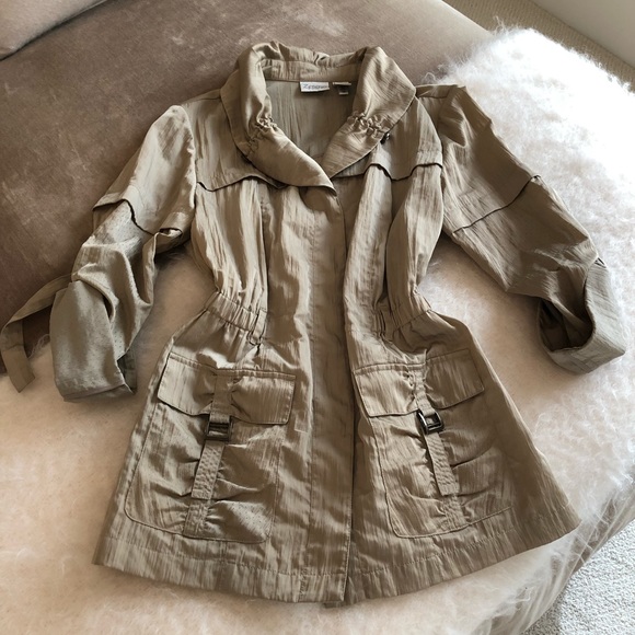 Chico's Tops - Chico’s Zenergy Gold Jacket/Top.